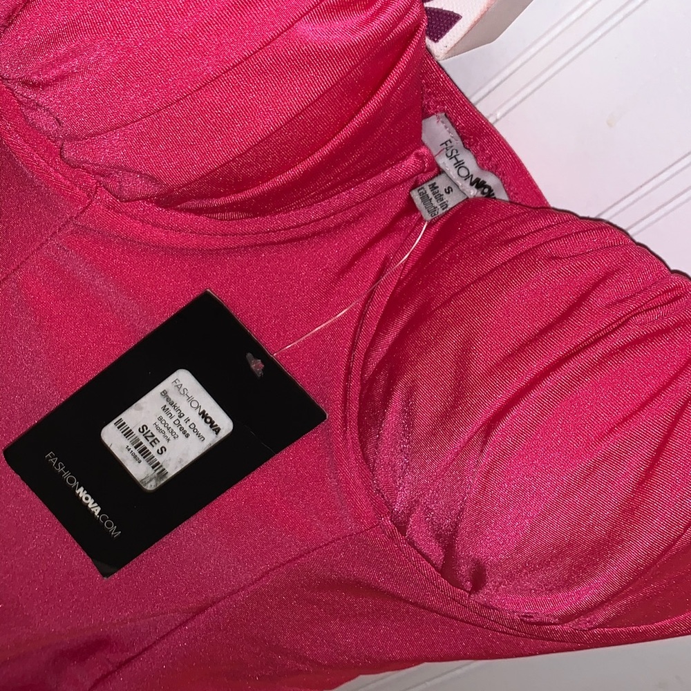 BRAND NEW FASHION NOVA DRESS